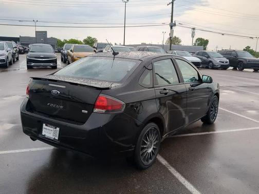 2010 Ford Focus SES