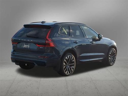 2026 Volvo XC60 B5 Ultra