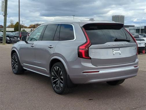 2026 Volvo XC90 B6 Plus 6-Seater