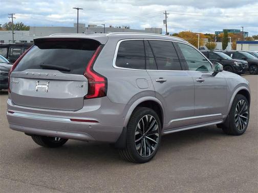 2026 Volvo XC90 B6 Plus 6-Seater