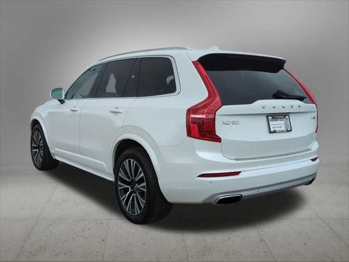 2021 Volvo XC90 T5 Momentum