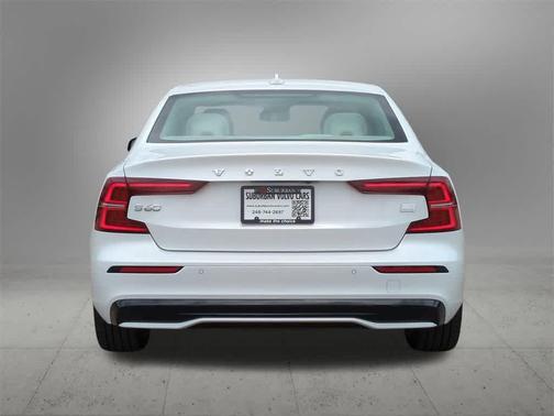 2024 Volvo S60 Recharge Plug-In Hybrid T8 Plus Dark Theme