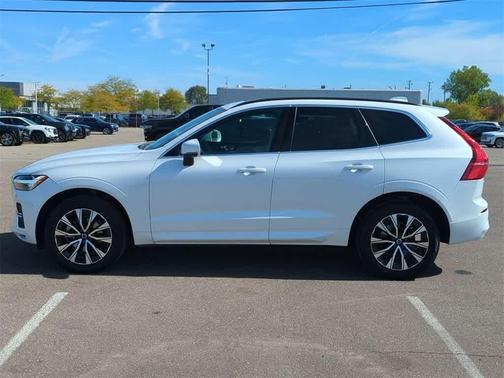 2023 Volvo XC60 B5 Core