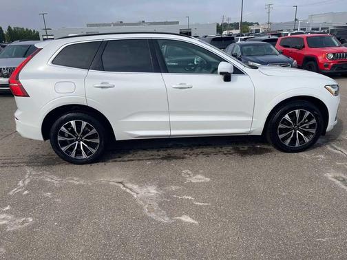 2023 Volvo XC60 B5 Core