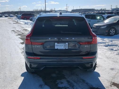 2025 Volvo XC60 B5 Plus