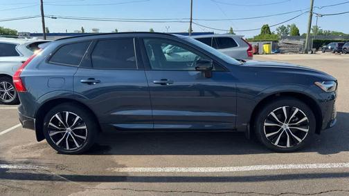 Denim Blue Metallic 2024 Volvo XC60 B5 Plus Dark Theme