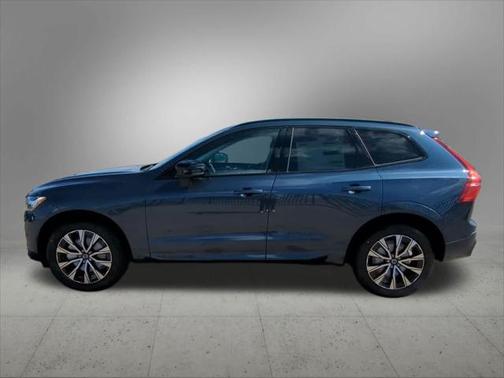 2025 Volvo XC60 B5 Core