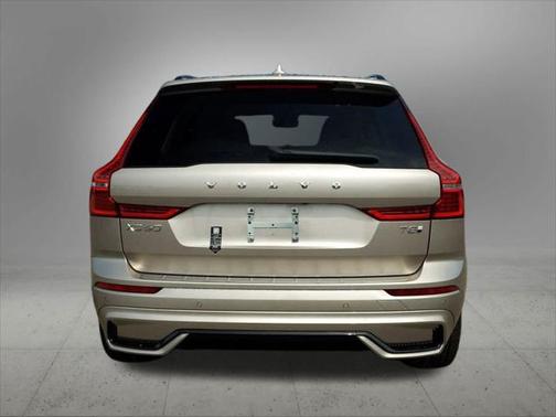 2025 Volvo XC60 Plug-In Hybrid T8 Ultra