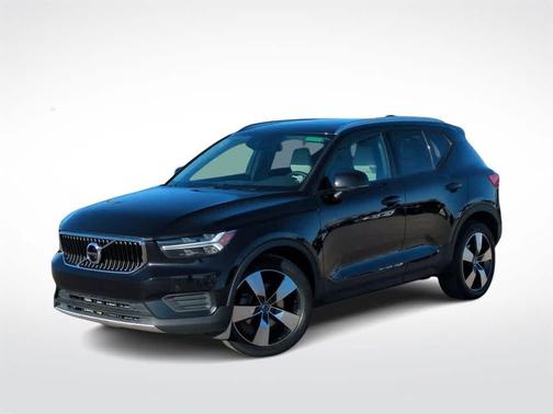 2020 Volvo XC40 T5 Momentum