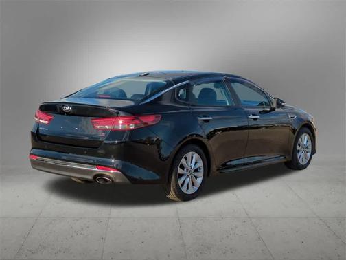 2018 Kia Optima S