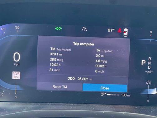 2023 Volvo XC60 B5 Ultimate Dark Theme