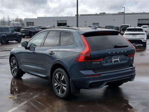 2026 Volvo XC60 B5 Plus