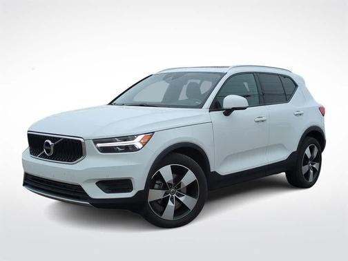 2020 Volvo XC40 T5 Momentum