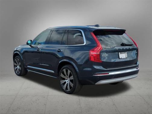 2022 Volvo XC90 T6 Inscription