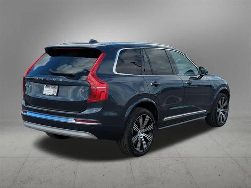 2022 Volvo XC90 T6 Inscription
