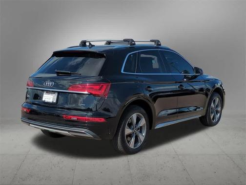 2022 Audi Q5 40 Premium Plus