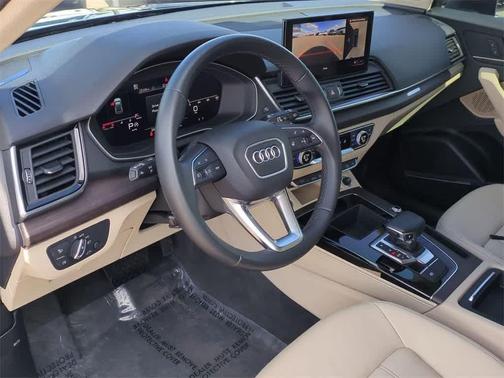 2022 Audi Q5 40 Premium Plus