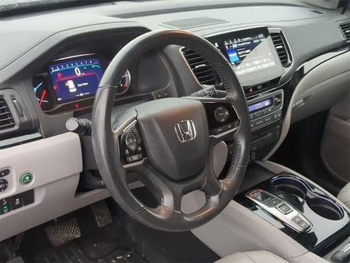 2020 Honda Pilot Touring 8-Passenger