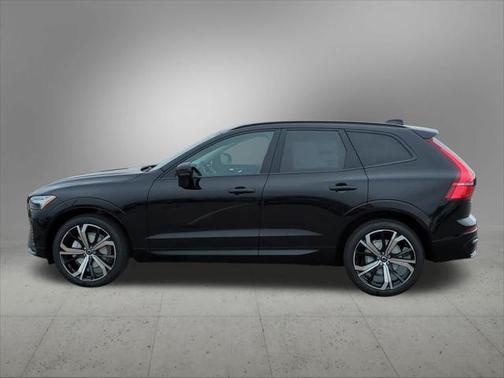 2025 Volvo XC60 B5 Ultra