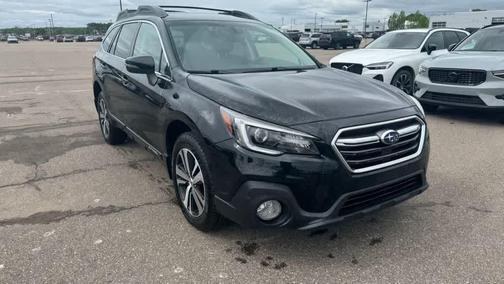 Crystal Black Silica 2019 Subaru Outback 2.5i Limited
