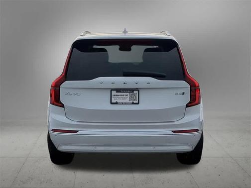 2025 Volvo XC90 B5 Core