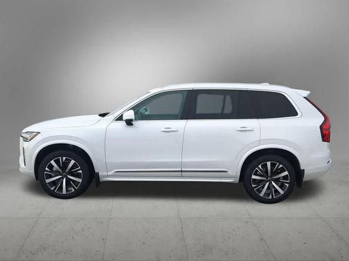 2025 Volvo XC90 B5 Core