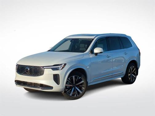 2025 Volvo XC90 B5 Core