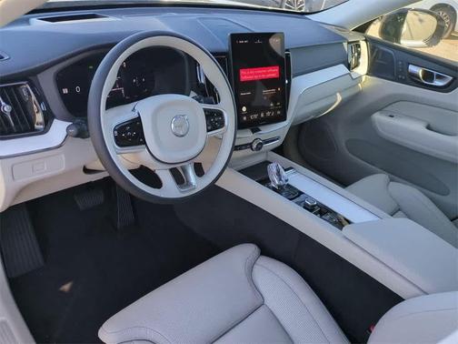 2026 Volvo XC60 B5 Ultra