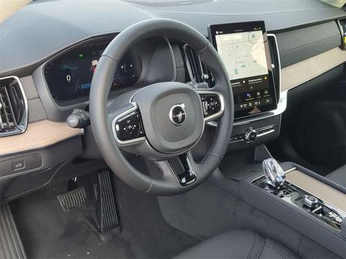 2026 Volvo XC90 B6 Plus 7-Seater