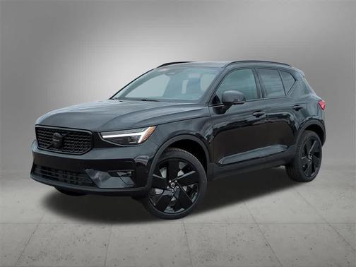 2026 Volvo XC40 B5 Ultra Black Edition