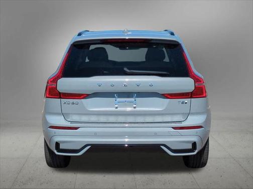 2025 Volvo XC60 Plug-In Hybrid T8 Plus