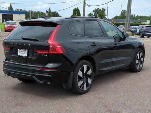 2025 Volvo XC60 Plug-In Hybrid T8 Plus