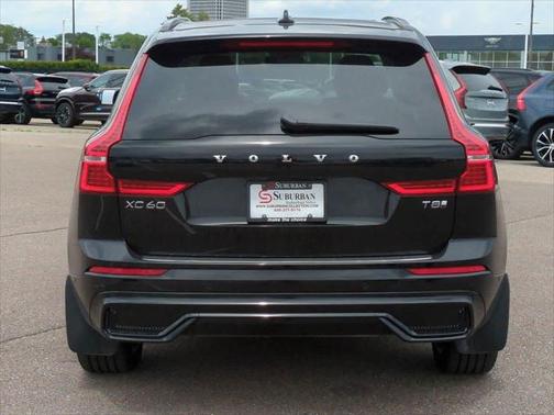 2025 Volvo XC60 Plug-In Hybrid T8 Plus