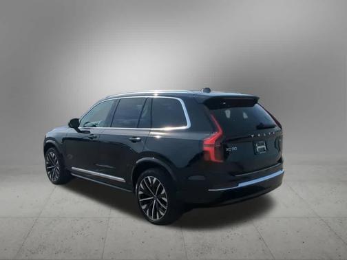 Black 2026 Volvo XC90 B6 Plus 7-Seater