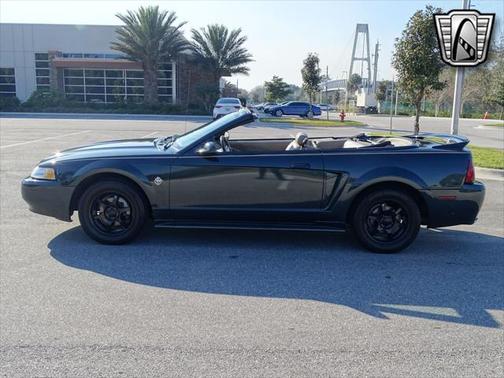 Photo 4 of 32 of 1999 Ford Mustang GT