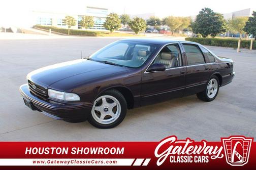 Maroon 1995 Chevrolet Caprice SS