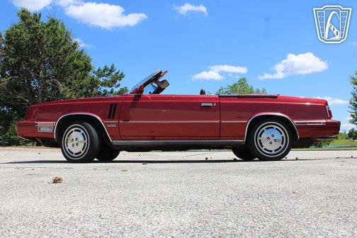 RED 1984 Dodge 600