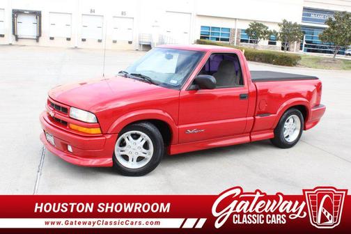 2001 Chevrolet S-10 Base