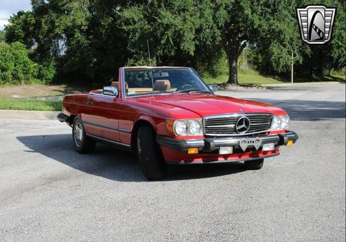 1987 Mercedes-Benz 560SL