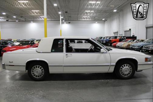 1992 Cadillac DeVille Base