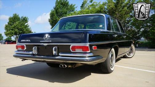 1969 Mercedes-Benz 280SE Base