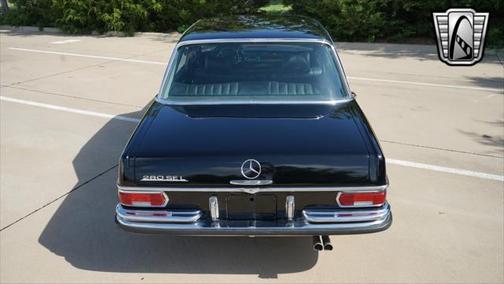 1969 Mercedes-Benz 280SE Base