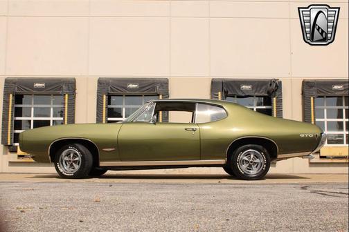 1968 Pontiac GTO 