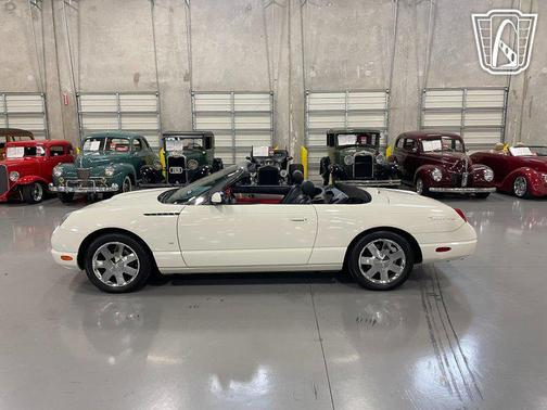 2003 Ford Thunderbird 
