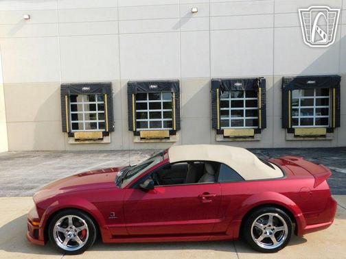 2005 Ford Mustang GT Premium