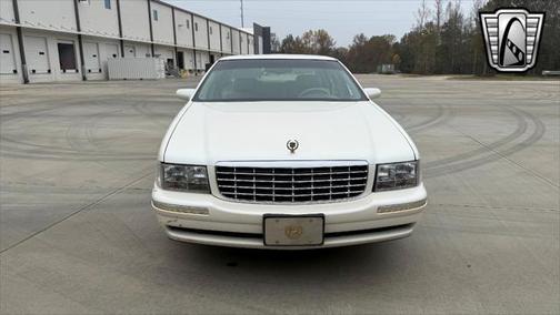 1999 Cadillac DeVille Base