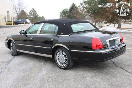2006 Lincoln Town Car Signature