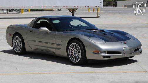 SILVER 1999 Chevrolet Corvette Base