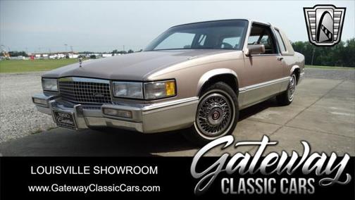 Photo 1 of 32 of 1990 Cadillac DeVille Base