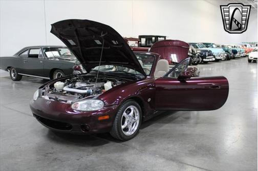 2000 Mazda MX-5 Miata